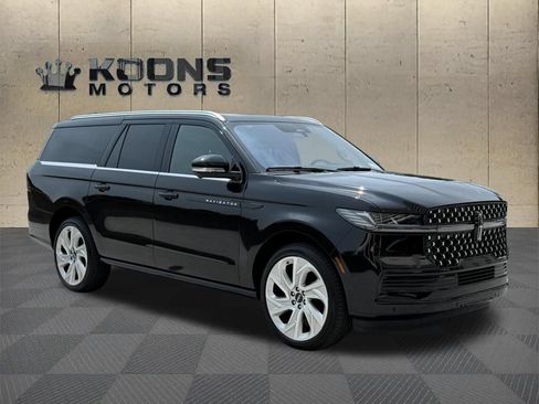 Used 2025 Lincoln Navigator L Black Label AWD/4WD image 7