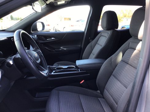 Used 2025 Chevrolet Equinox LT image 10