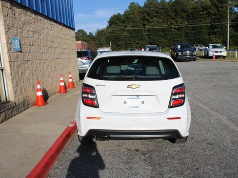 Used 2020 Chevrolet Sonic LT image 5