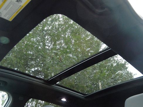 Used 2024 Cadillac XT4 Sport image 25