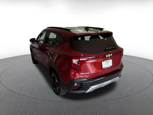 Used 2025 Kia Seltos S FWD image 9
