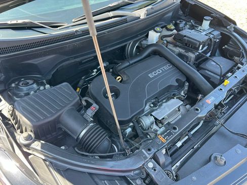 Used 2018 Chevrolet Equinox LT AWD/4WD image 46