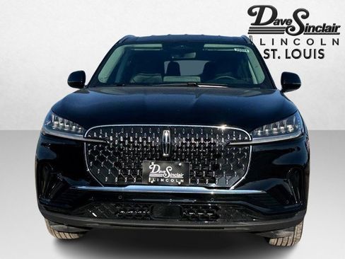 New 2026 Lincoln Aviator AWD image 2