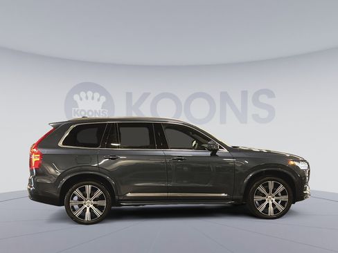 Used 2023 Volvo XC90 B6 Ultimate w/ Protection Package Premier image 8