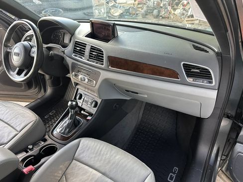 Used 2017 Audi Q3 2.0T Premium Plus w/ Premium Plus Package FWD image 9