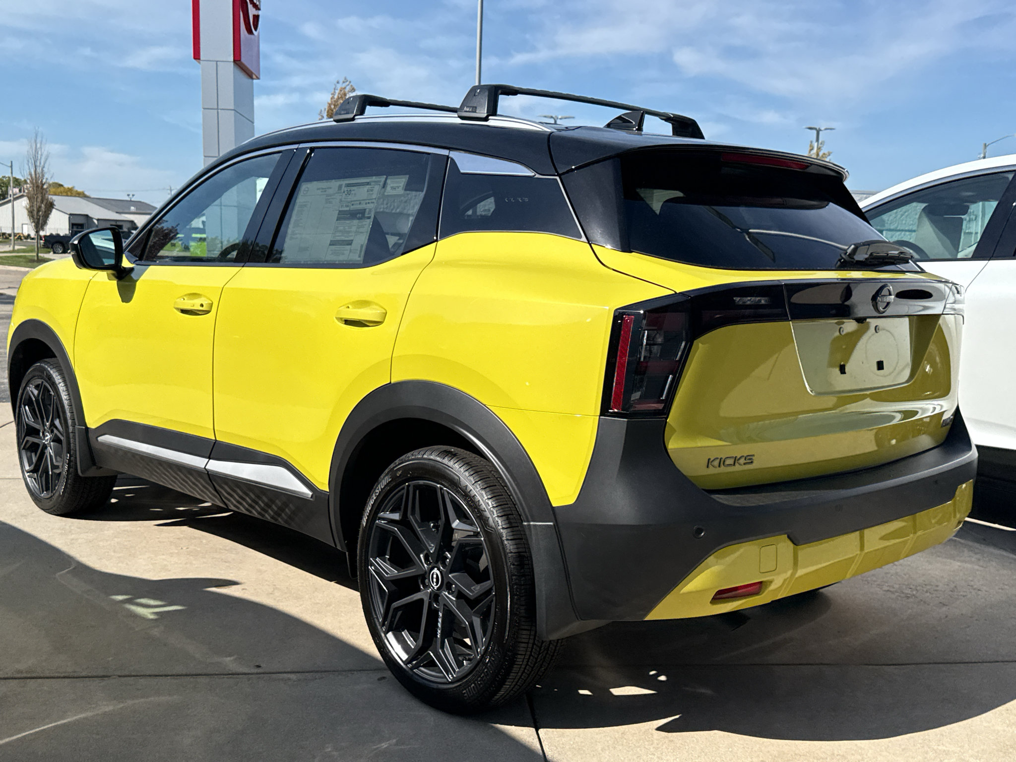 New 2027 Nissan Kicks SR AWD/4WD image 19
