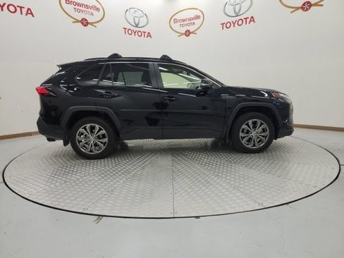 Used 2025 Toyota RAV4 XLE Premium AWD/4WD image 3