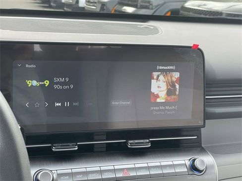 Certified 2025 Hyundai Kona SE image 22