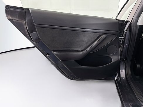 Used 2023 Tesla Model 3 Standard Range image 24