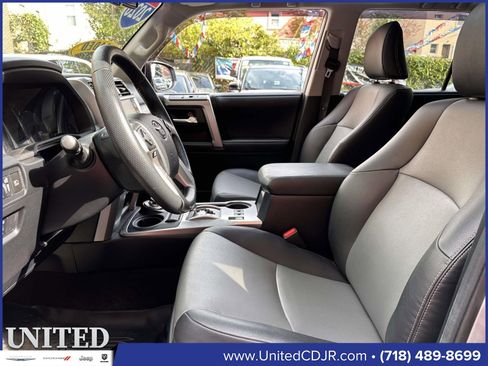 Used 2020 Toyota 4Runner SR5 Premium image 17