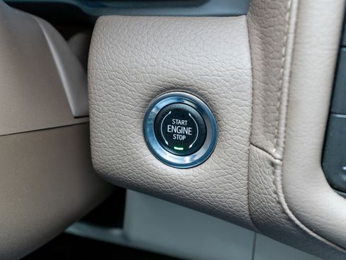 Used 2023 GMC Yukon XL Denali w/ Denali Reserve Package image 33