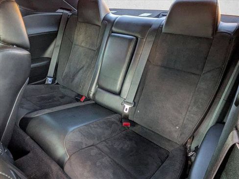 Used 2016 Dodge Challenger R/T Scat Pack w/ Leather Interior Group image 18