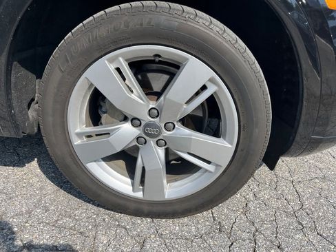 Used 2019 Audi Q5 2.0T Premium Plus w/ Premium Plus Package AWD/4WD image 3