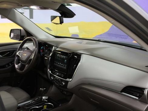 Used 2019 Chevrolet Traverse LT w/ LT Premium Package AWD/4WD image 12