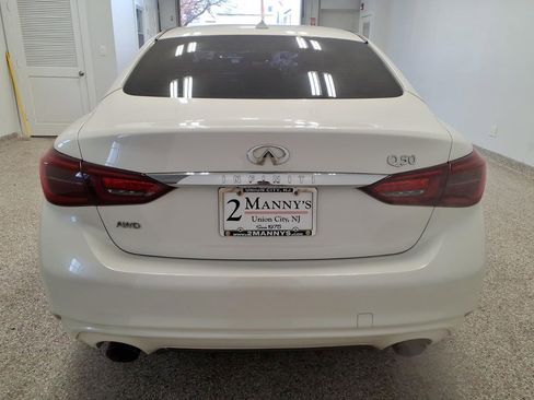 Used 2018 INFINITI Q50 Luxe w/ Essential Package (3.0T Luxe) image 5