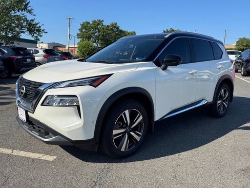 Used 2023 Nissan Rogue SL w/ SL Premium Package AWD/4WD image 2