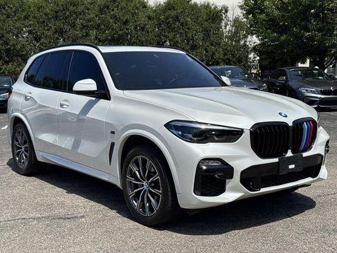 Used 2021 BMW X5 xDrive40i w/ M Sport Package AWD/4WD image 3