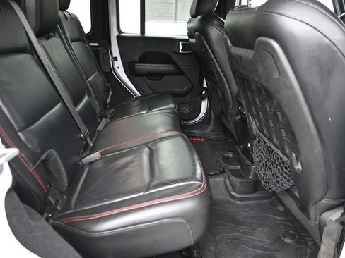 Used 2018 Jeep Wrangler Unlimited Rubicon w/ Dual Top Group AWD/4WD image 10