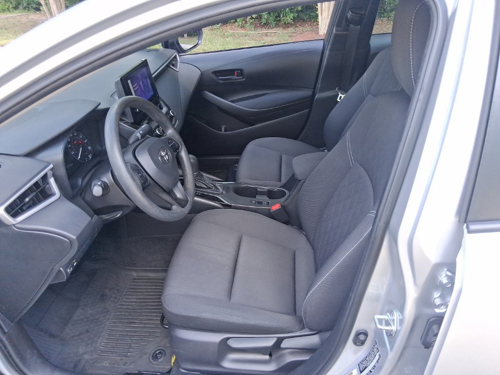 Used 2023 Toyota Corolla LE FWD image 10