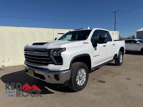 Used 2024 Chevrolet Silverado 2500 LTZ w/ LTZ Convenience Package AWD/4WD image 1