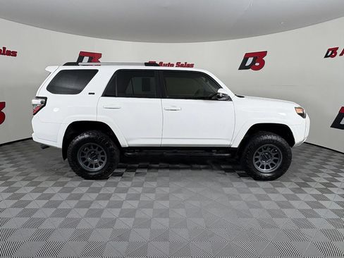 Used 2021 Toyota 4Runner SR5 Premium w/ Moonroof Package AWD/4WD image 7