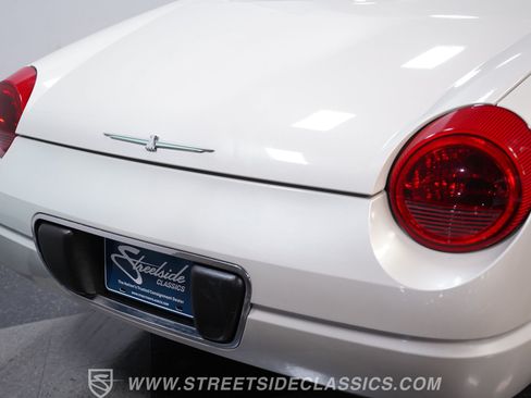 Used 2005 Ford Thunderbird 50th Anniversary RWD image 22