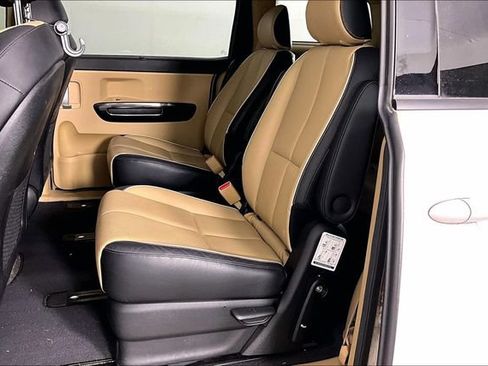 Used 2015 Kia Sedona SX FWD image 3
