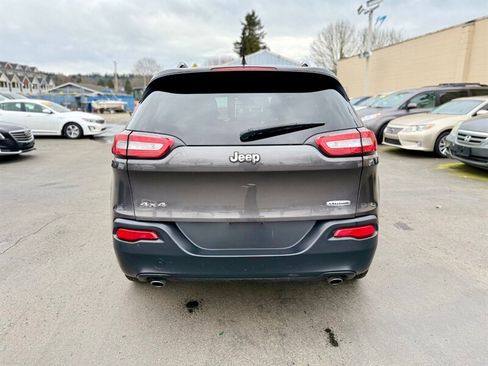Used 2014 Jeep Cherokee Latitude w/ Cold Weather Group AWD/4WD image 6