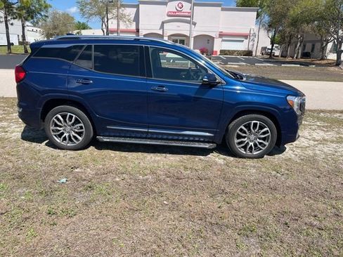 Used 2023 GMC Terrain Denali image 4