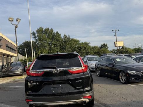 Used 2018 Honda CR-V Touring image 8