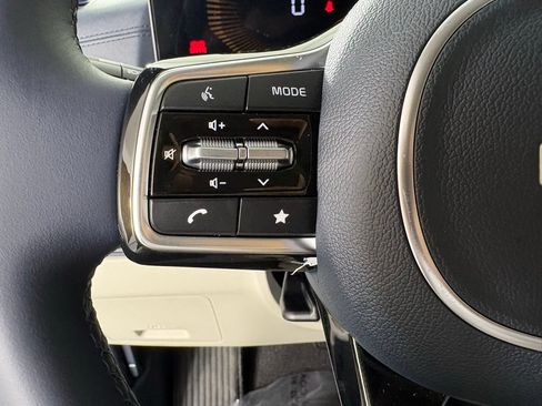 New 2026 Kia Carnival EX FWD image 23