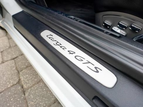 Used 2018 Porsche 911 Targa 4 GTS AWD/4WD image 61