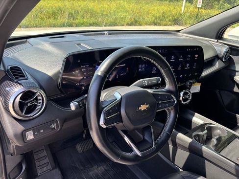 Used 2024 Chevrolet Blazer EV LT AWD/4WD image 18