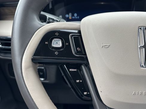 Used 2024 Lincoln Corsair Reserve image 23