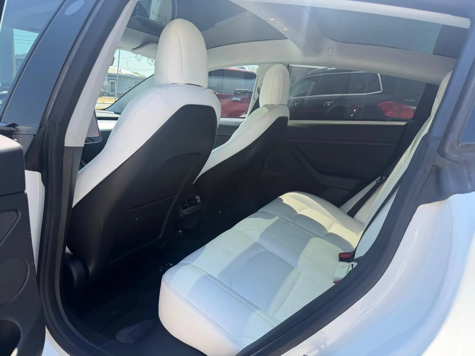 Used 2021 Tesla Model 3 Standard Range Plus RWD image 9