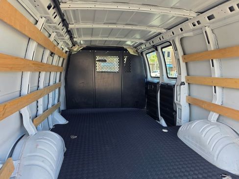 Used 2024 Chevrolet Express 2500 w/ Driver Convenience Package image 20