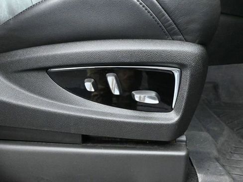 Used 2017 Cadillac Escalade ESV Luxury image 49