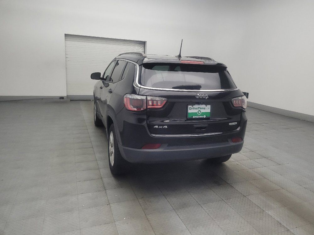 Used 2017 Jeep Compass Latitude w/ Popular Equipment Group AWD/4WD image 5