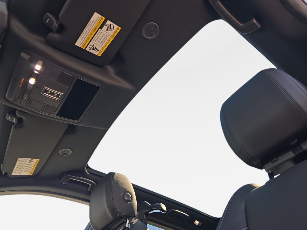 New 2026 Land Rover Discovery Sport Landmark AWD/4WD image 30