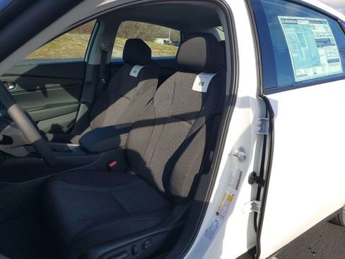 New 2025 Honda Accord SE image 19