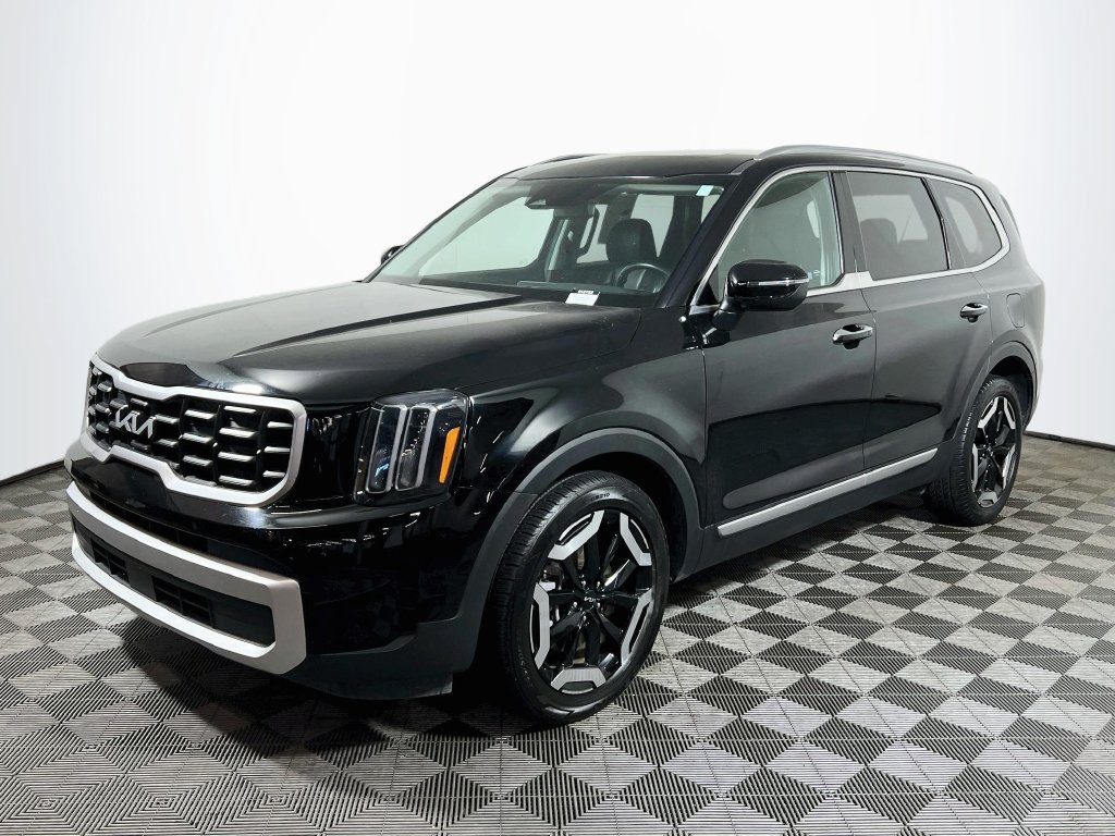 Used 2025 Kia Telluride S AWD/4WD image 3