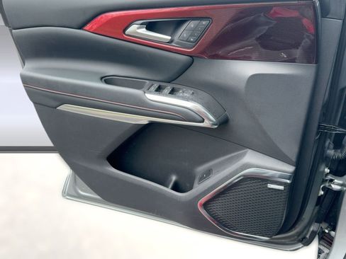 Used 2024 Chevrolet Traverse RS w/ LPO, Floor Liner Package image 12