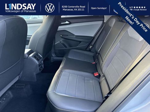 Used 2022 Volkswagen Taos SE image 10