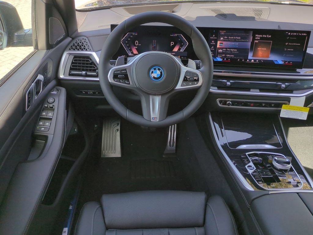 New 2026 BMW X5 xDrive50e w/ Executive Package AWD/4WD image 16