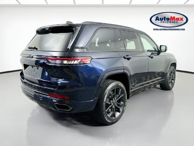 Used 2023 Jeep Grand Cherokee 30th Anniversary AWD/4WD image 2