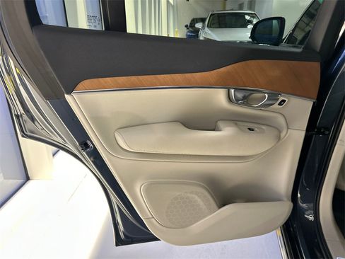 Certified 2021 Volvo XC90 T8 Inscription Expression w/ Advanced Package image 24