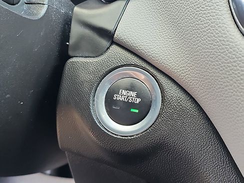 Used 2024 Chevrolet Equinox LS w/ LS Convenience Package AWD/4WD image 24
