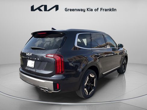New 2025 Kia Telluride S image 7
