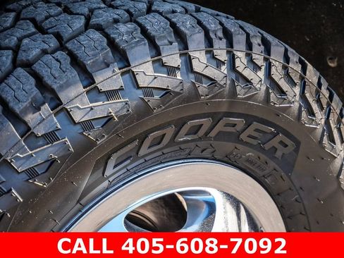 Used 2025 Chevrolet Silverado 3500 LTZ w/ LTZ Convenience Package AWD/4WD image 13
