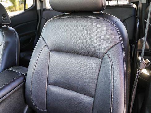 Used 2019 GMC Acadia SLT image 24